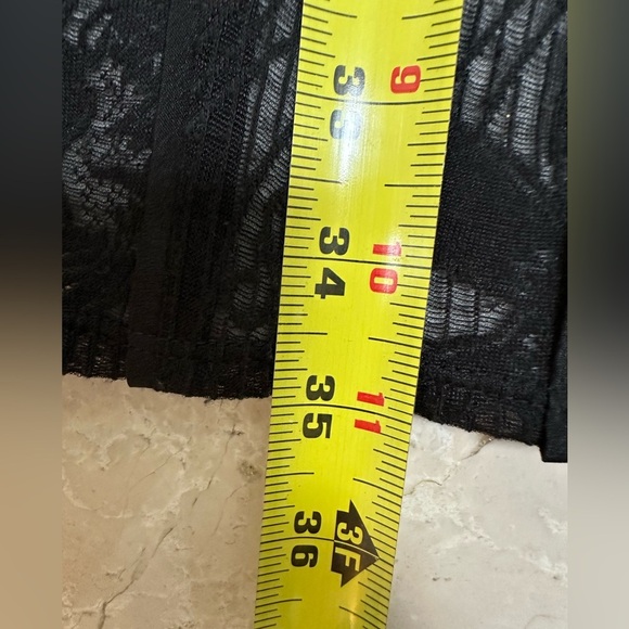 REISS Stunning Bodycon Kitty Lace fitted‎ black dress size 4 - Picture 7 of 8